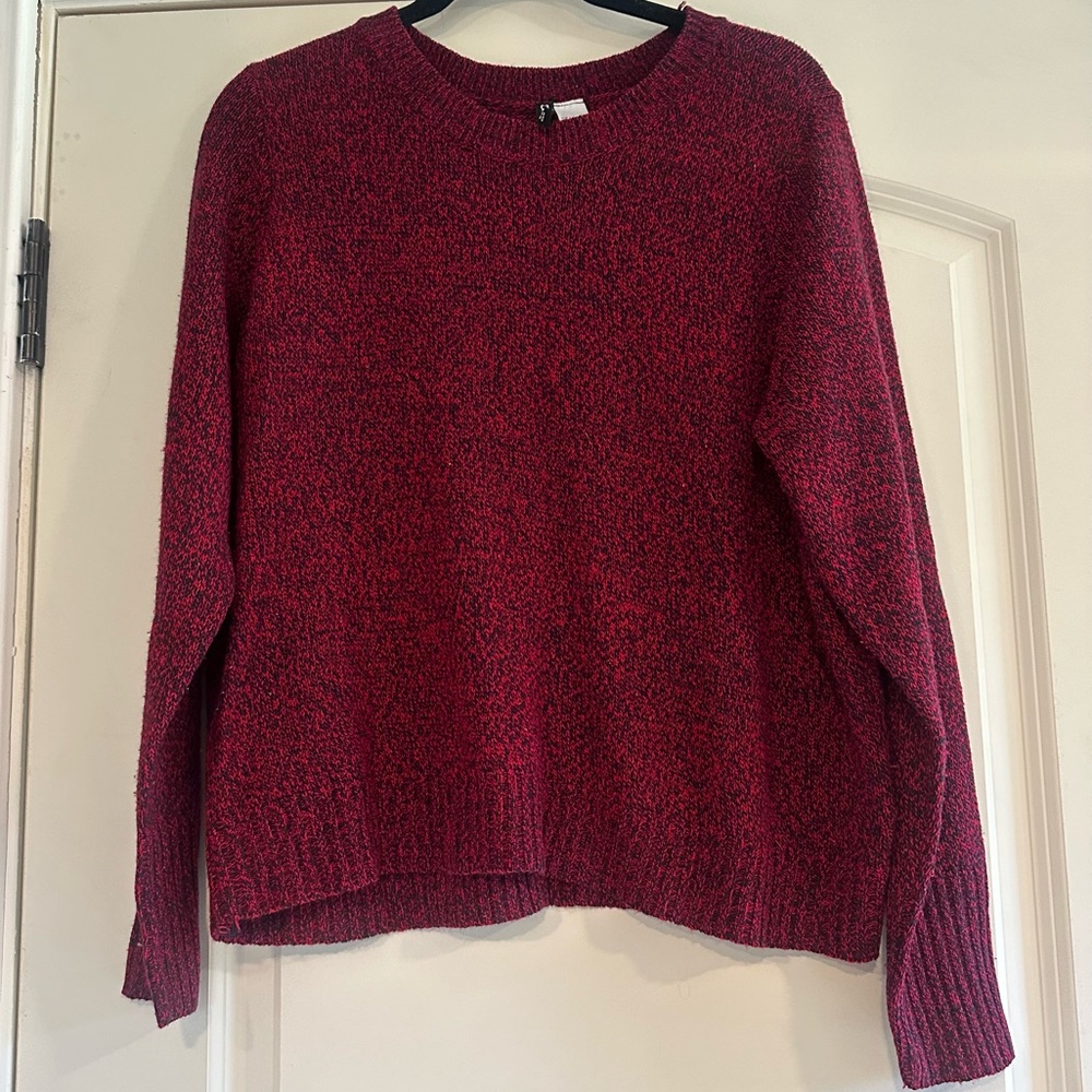 Divided H&M blue and red sweater